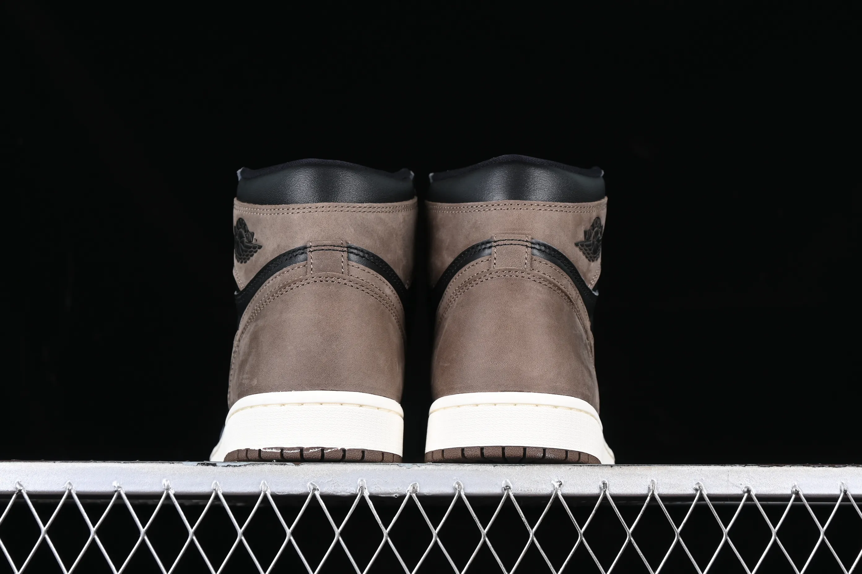 All categories Air Jordan Jordan series basketball shoes Air Jordan 1 High LJR version Air Jordan 1 High OG "Black Cement" AJ1 Joe 1 Mocha black toe DZ5485-020